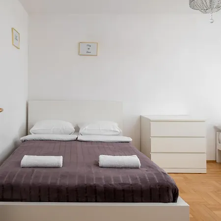 Dolina Sluzewiecka 3-bedroom شقة وارسو